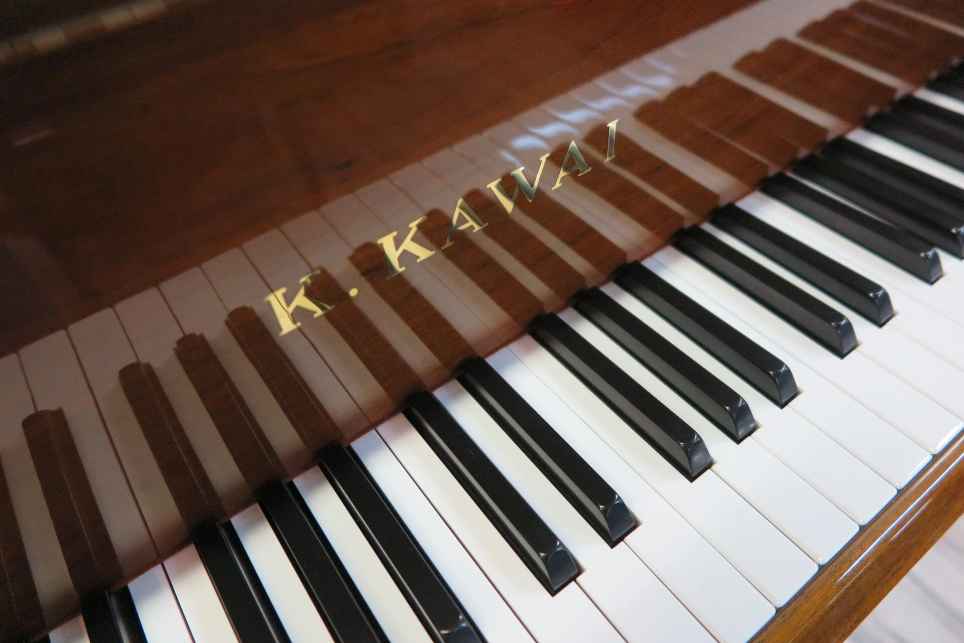 カワイグランド KG-2C ウォルナット艶出し | 商品情報 | 株式会社