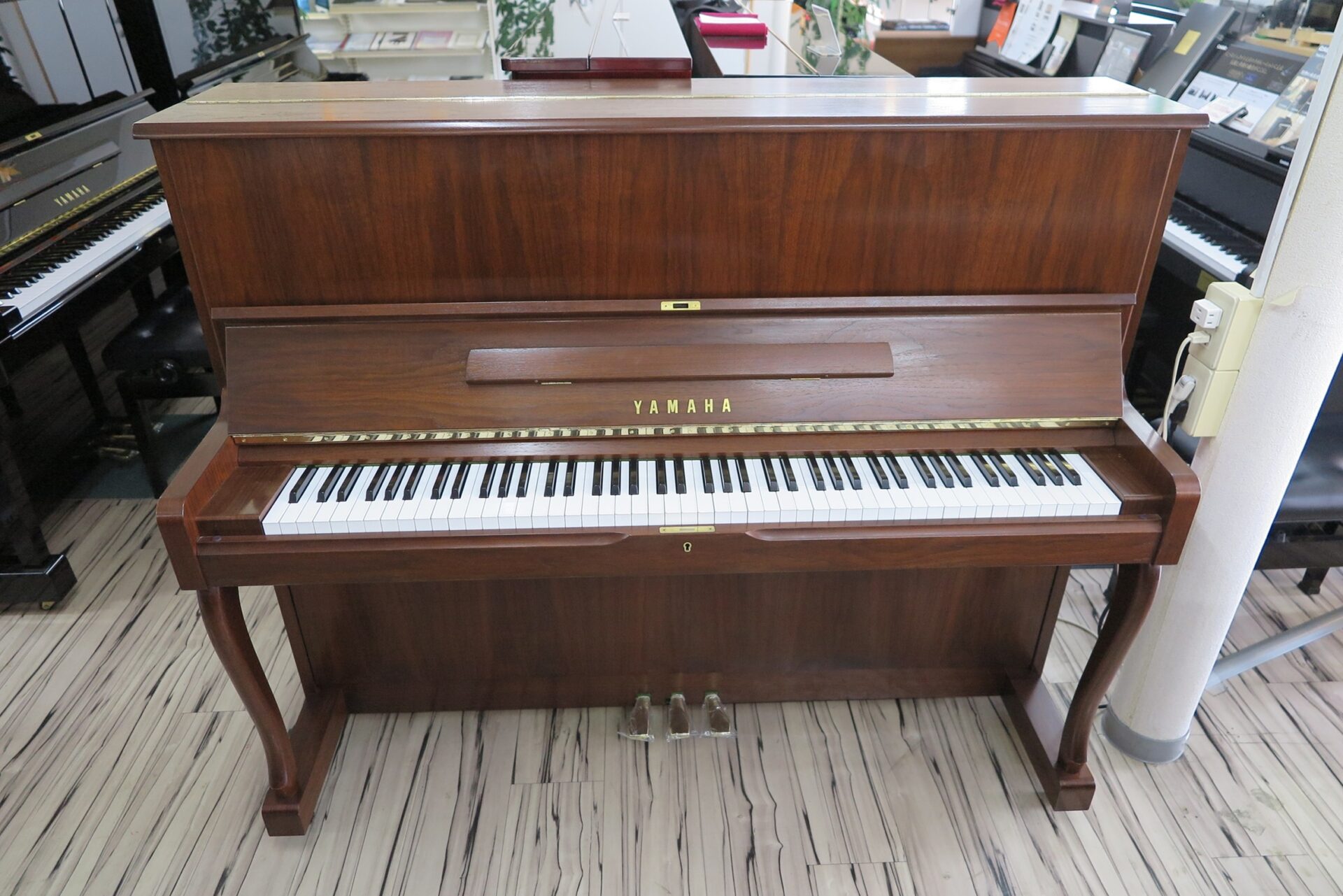 ヤマハ　W110B  入荷