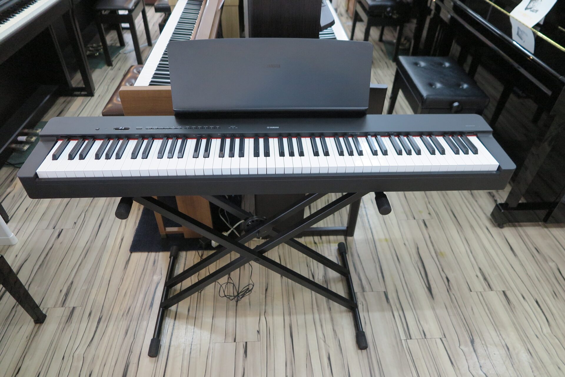 ヤマハ P-225 中古(ほぼ新品)入荷