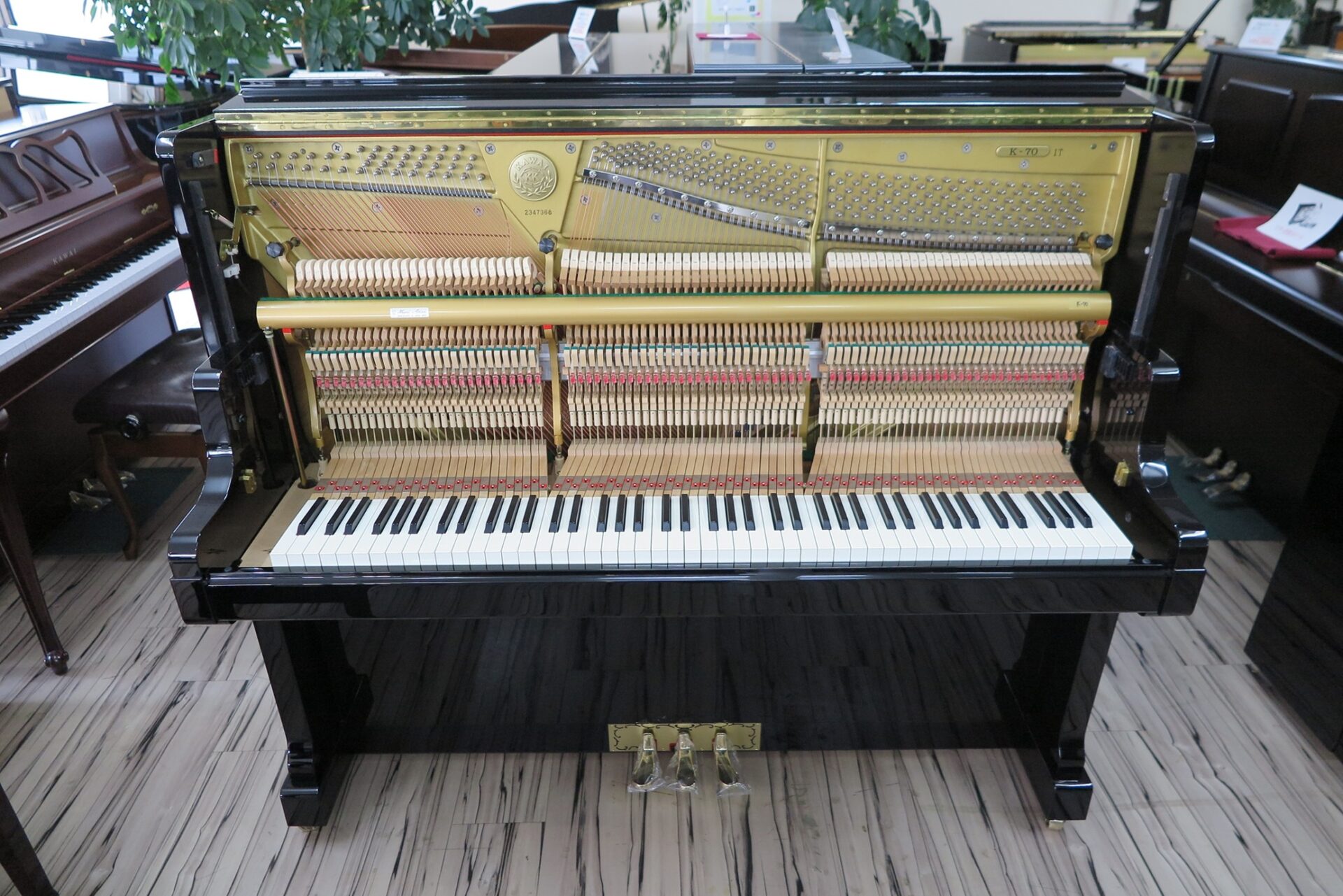 カワイ  K-70  入荷調整中